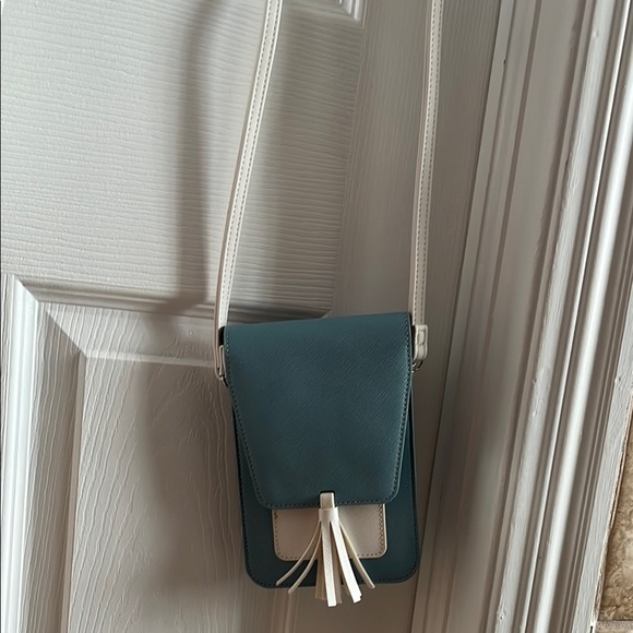 Harper Blue and White Crossbody Bag - Picture 4 of 6